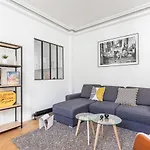 Chic Apartment For 4 Champs-Elysees Robert Estienne 4